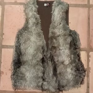 J.J. Basics fur vest size woman large